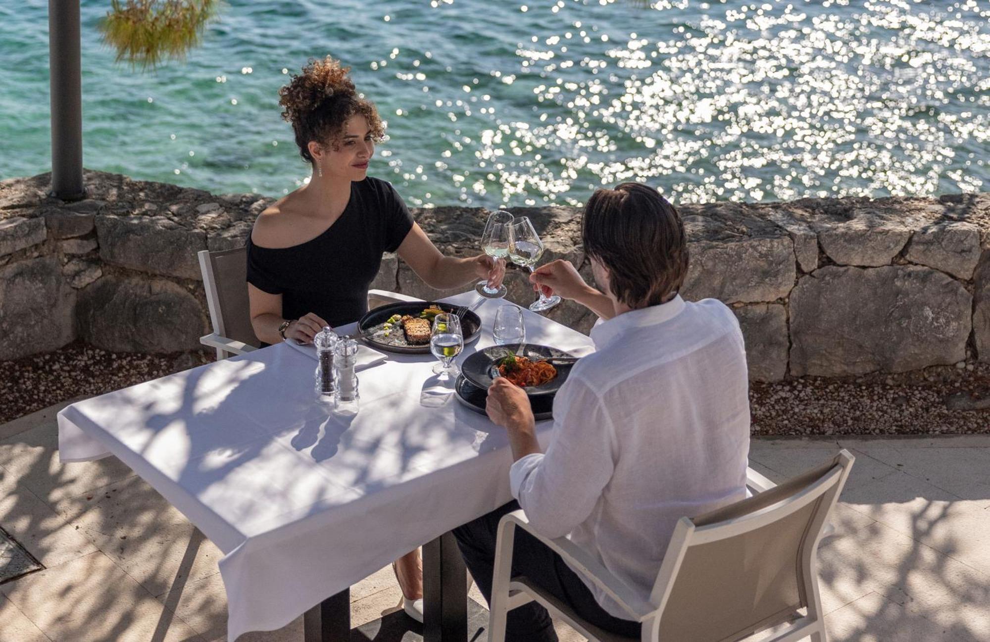 Bluesun Mala Berulia Otel Brela Dış mekan fotoğraf